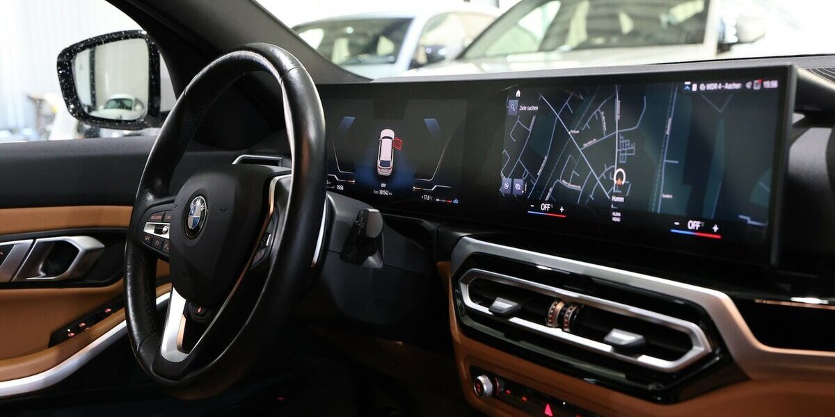 BMW 318d Touring SPORT WHITE & BROWN / CURCED, LED 100.000 km 24.766 &euro; Hamm 59077