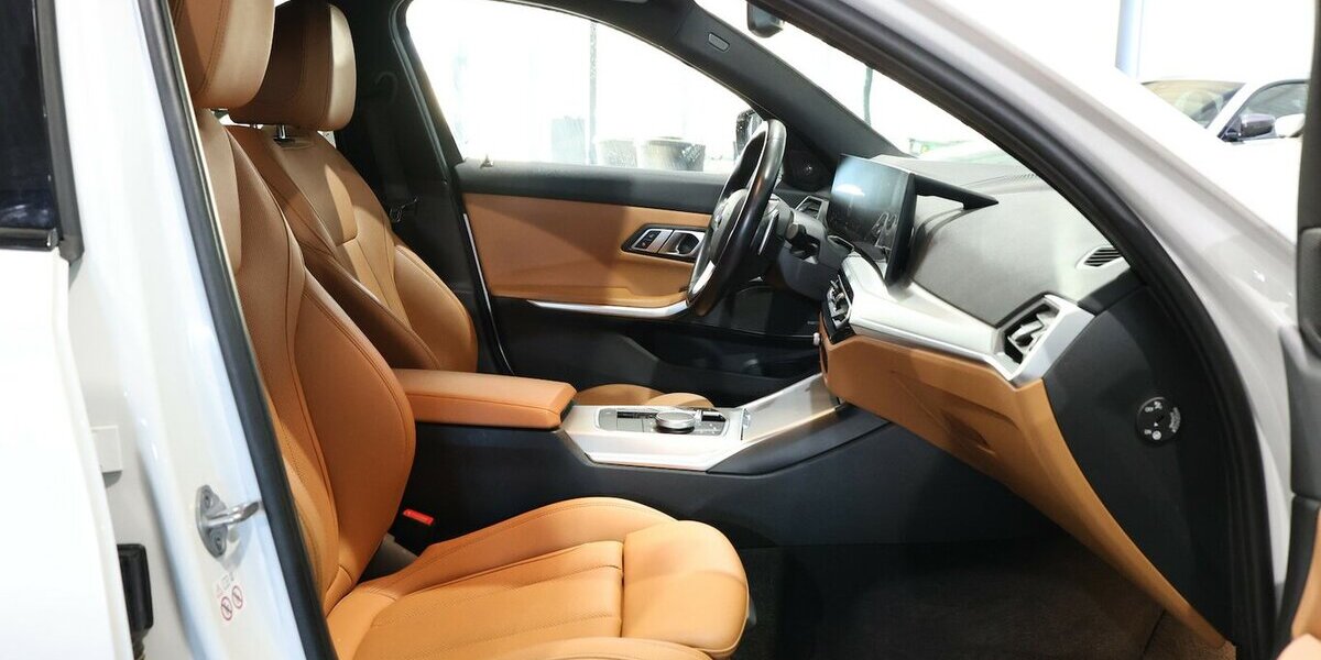 BMW 318d Touring SPORT WHITE & BROWN / CURVED+HUD 114.000 km 25.444 &euro; Hamm 59077
