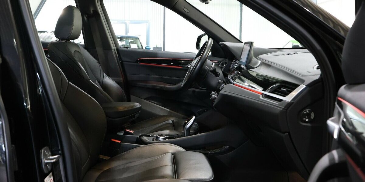 BMW X1 xDrive 20d M-SPORT SHADOW PANORAMA, LED 113.000 km 27.555 &euro; Hamm 59077