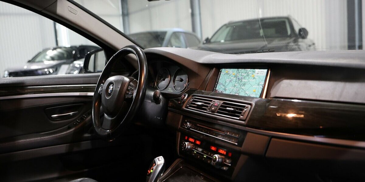 BMW 520d Touring BUSINESS LUXURY / LEDER, XENON 230.000 km 9.202 &euro; Hamm 59077