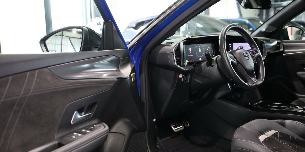 Opel Mokka-e ULTIMATE TECH95,8% BLUE&BLACK WÄRMEPUMPE 39.000 km 18.777 &euro; Hamm 59077