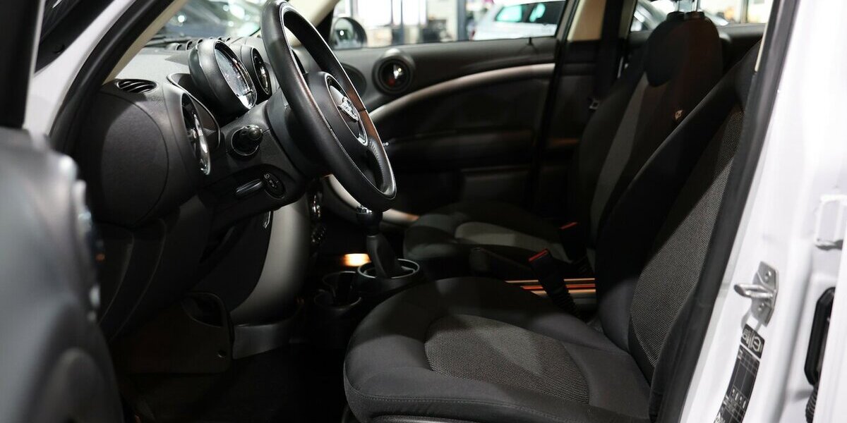 Mini Cooper D Countryman PEPPER II CARBON COLOUR 129.000 km 8.666 &euro; Hamm 59077