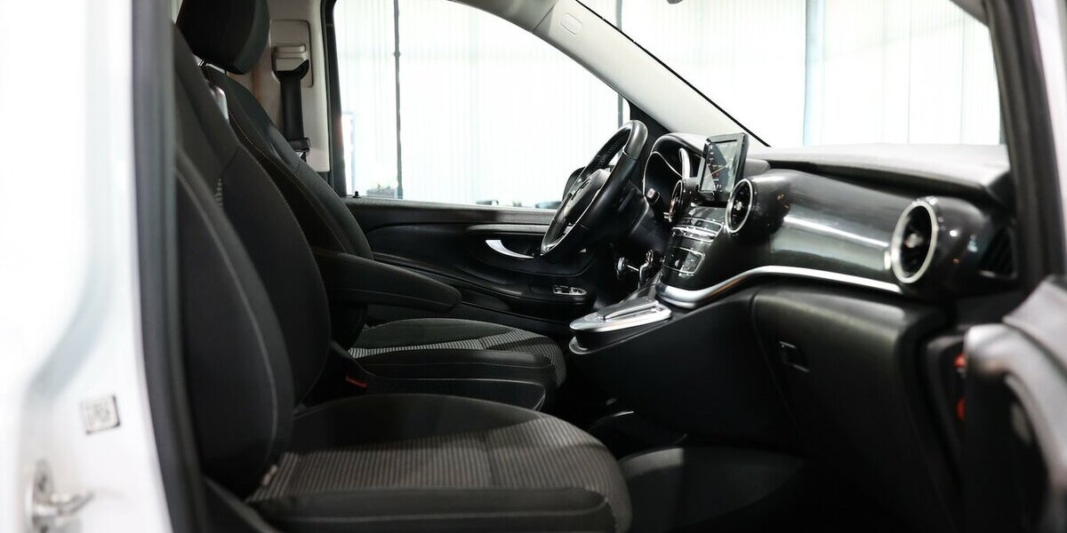 Mercedes-Benz V 300 d KOMPAKT / BETT+LIEGE / LED / NAVI+ / AHK 115.000 km 39.991 &euro; Hamm 59077