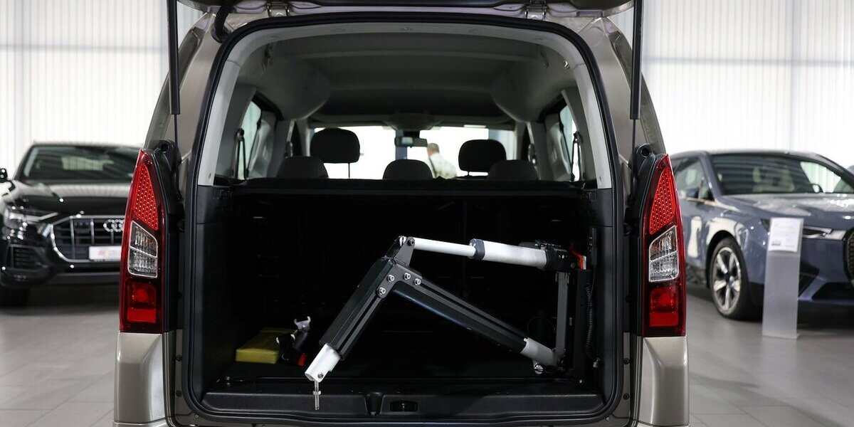 Citroen Berlingo Multispace 1.6 BlueHDI 100 Selection 75.000 km 11.555 &euro; Hamm 59077