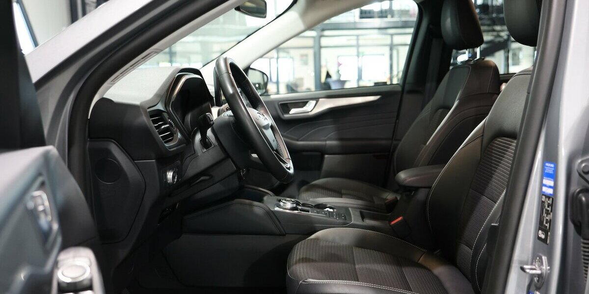 Ford Kuga 2.0 EB AWD TITANIUM-X / LED,HUD,AHK,B&O 109.000 km 20.777 &euro; Hamm 59077
