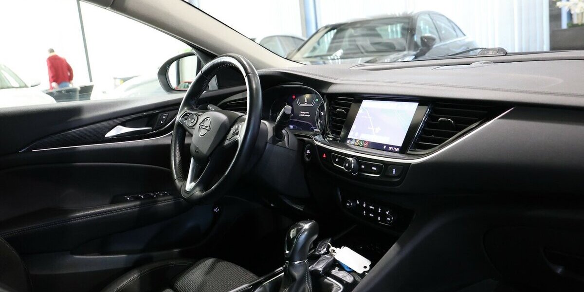Opel Insignia ST 1.6 D BUSINESS INNOVATION / LED / 79.000 km 13.333 &euro; Hamm 59077