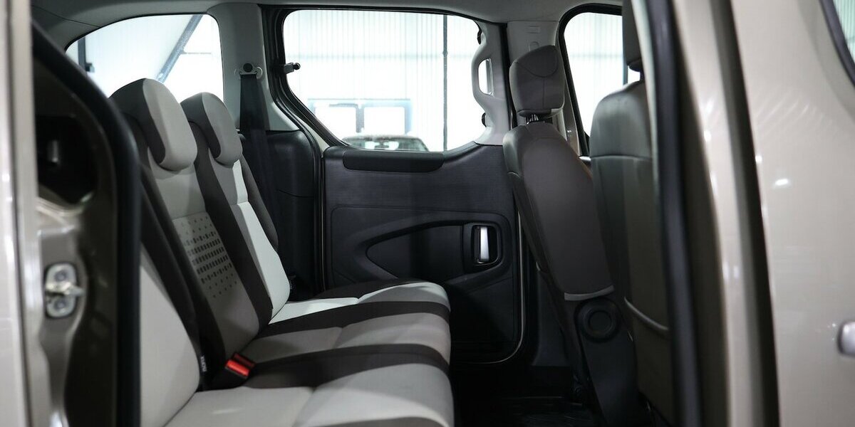 Citroen Berlingo Multispace 1.6 BlueHDI 100 Selection 75.000 km 11.555 &euro; Hamm 59077