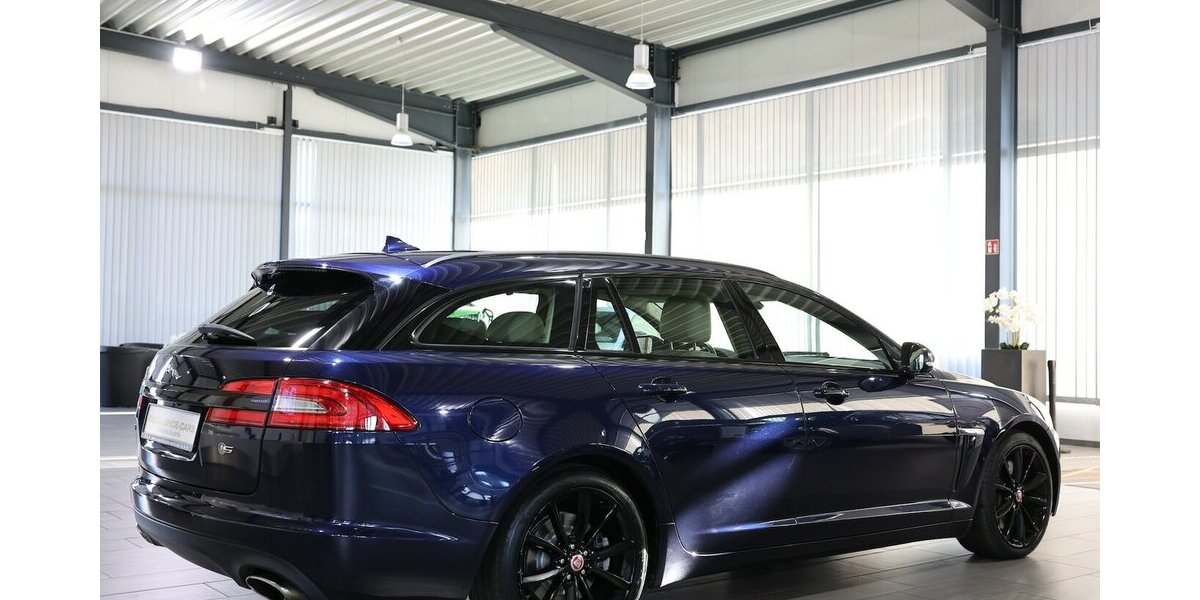 Jaguar XF SPORTBRAKE 3.0 V6 Diesel S / BLUE & BEIGE 198.000 km 5.502 &euro; Hamm 59077