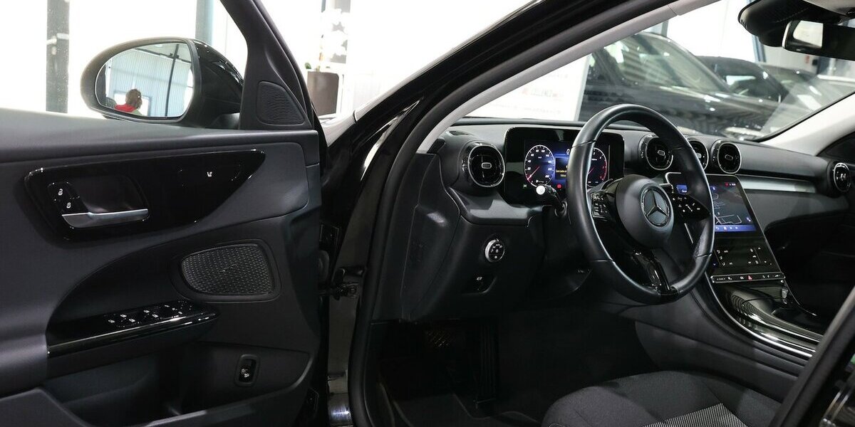 Mercedes-Benz C 220 d T BUSINESS MATRIX-LED, NAVI+KAMERA+APPLE 14.000 km 29.991 &euro; Hamm 59077