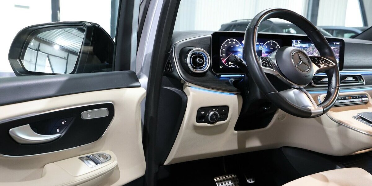 Mercedes-Benz V 300 d LANG AVANTGARDE AMG-LINE NIGHT / LASER 76.000 km 69.991 &euro; Hamm 59077