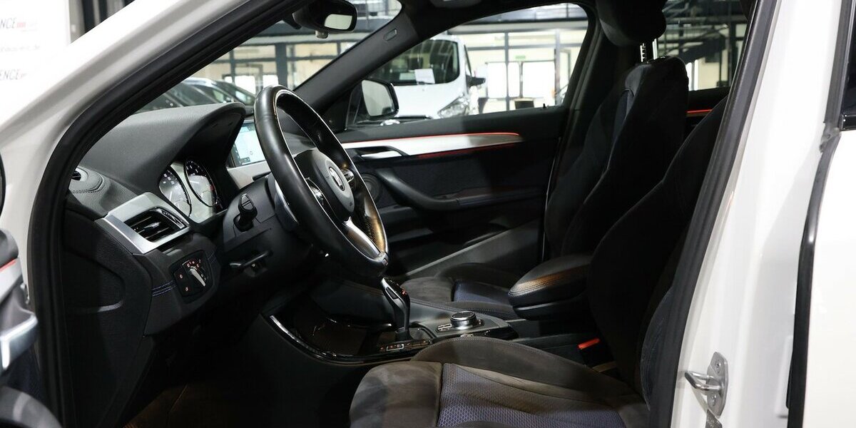 BMW X2 M35i xDrive M-SPORT WHITE / HEAD-UP / LED 114.000 km 23.345 &euro; Hamm 59077