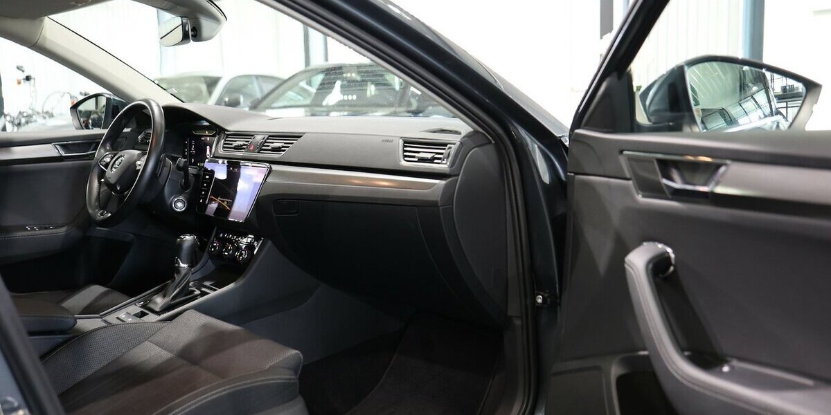 Skoda Superb Combi 2.0 TDI DSG 4x4 STYLE / MATRIX-LED 113.000 km 22.559 &euro; Hamm 59077