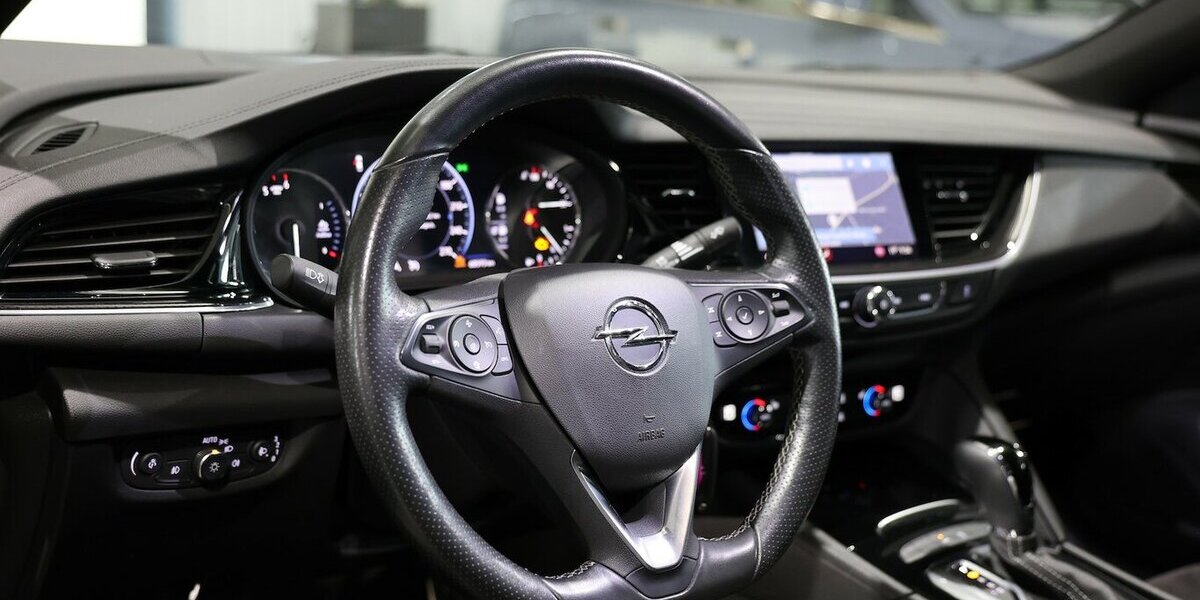 Opel Insignia LIMO 2.0 D BUSINESS GRAND SPORT GS-LINE 68.000 km 21.766 &euro; Hamm 59077