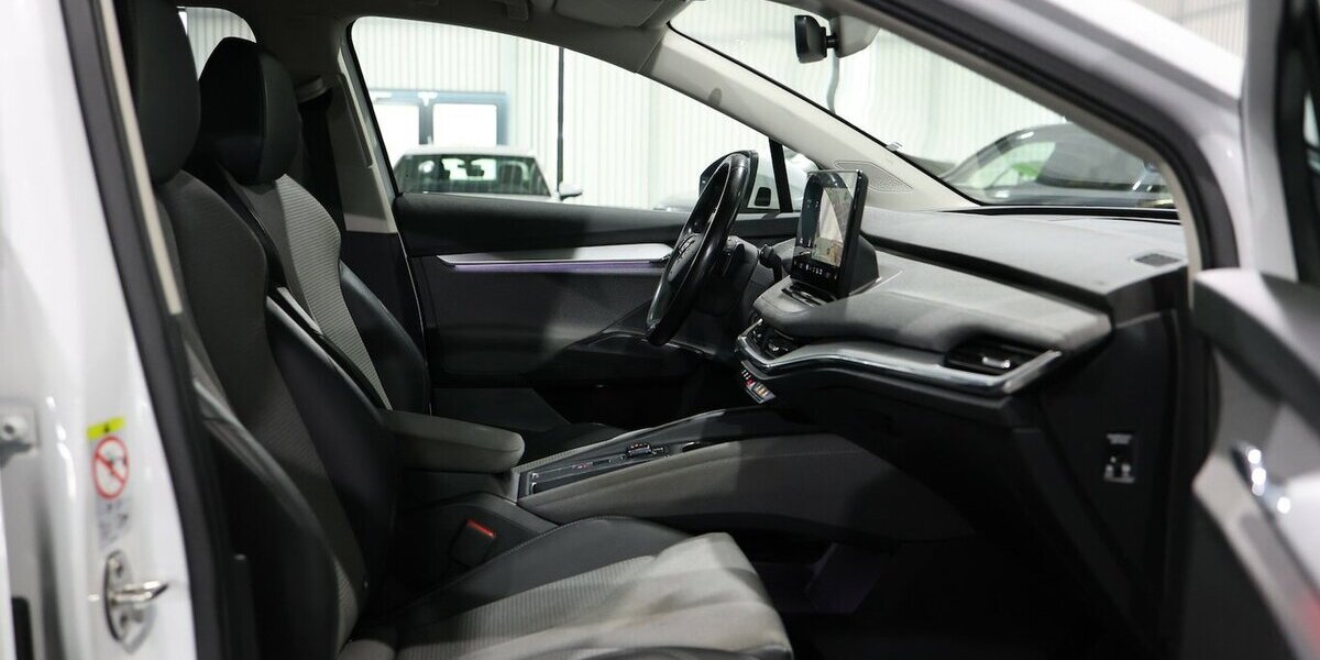 Skoda Enyaq IV 80 LOFT 92,9% / LEDER, LED, WÄRMEPUMPE 127.000 km 24.991 &euro; Hamm 59077