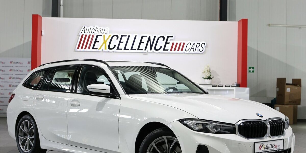 BMW 320d Touring SPORT / CURVED+HEAD-UP / PANORAMA 100.000 km 25.111 &euro; Hamm 59077