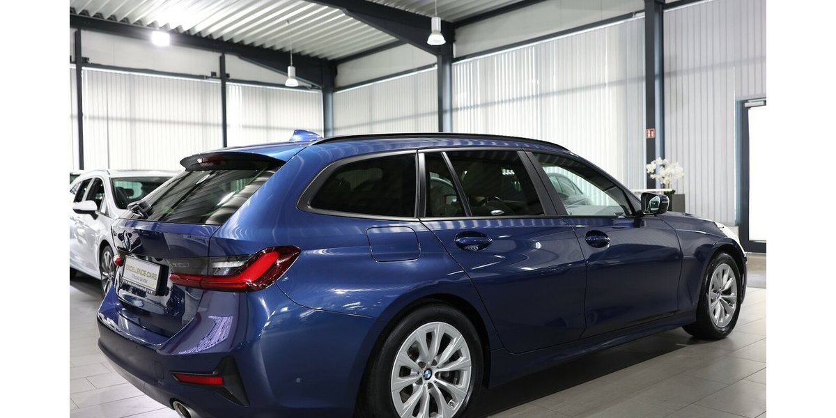 BMW 320d Touring SPORT BLUE & BEIGE / PANORAMA, LED 115.000 km 23.111 &euro; Hamm 59077