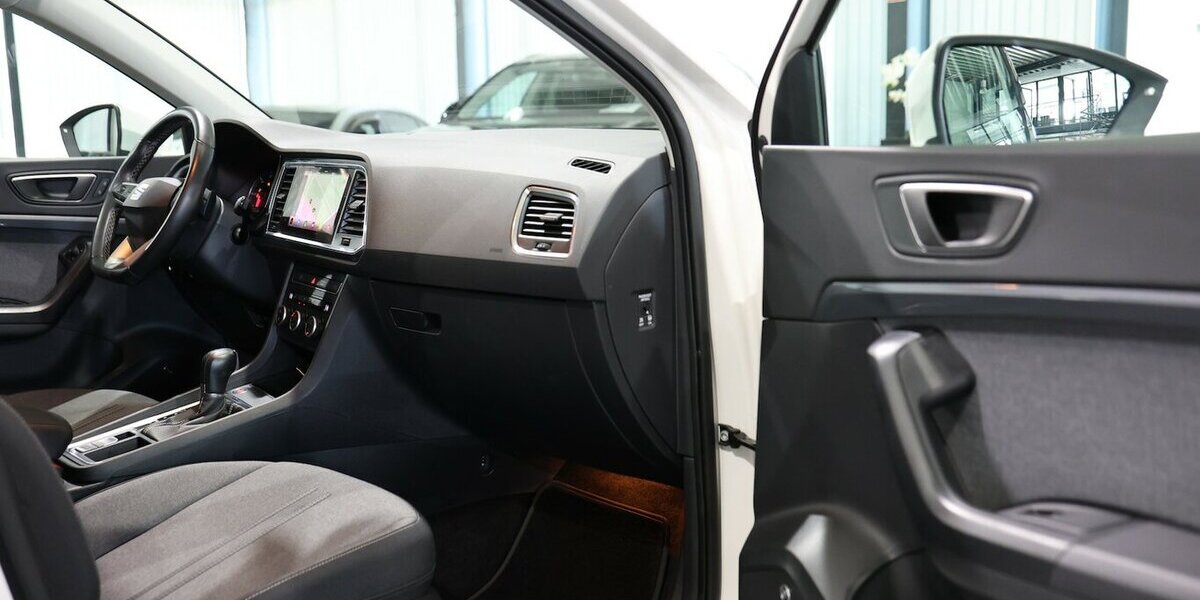 Seat Ateca 2.0 TDI DSG STYLE / BEATS / LED / AHK 92.000 km 19.777 &euro; Hamm 59077