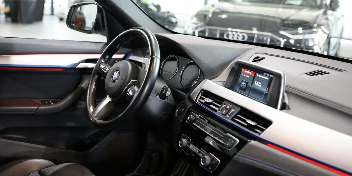 BMW X1 sDrive 20i M-SPORT SHADOW / LED, LEDER, NAVI+ 92.000 km 25.777 &euro; Hamm 59077