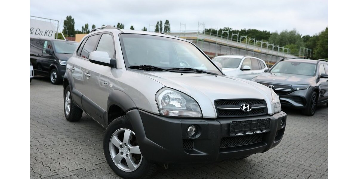 Hyundai Tucson 2.0 CRDi GLS AWD / TÜV-AU BIS 02.2027 / 100.000 km 2.902 &euro; Hamm 59077