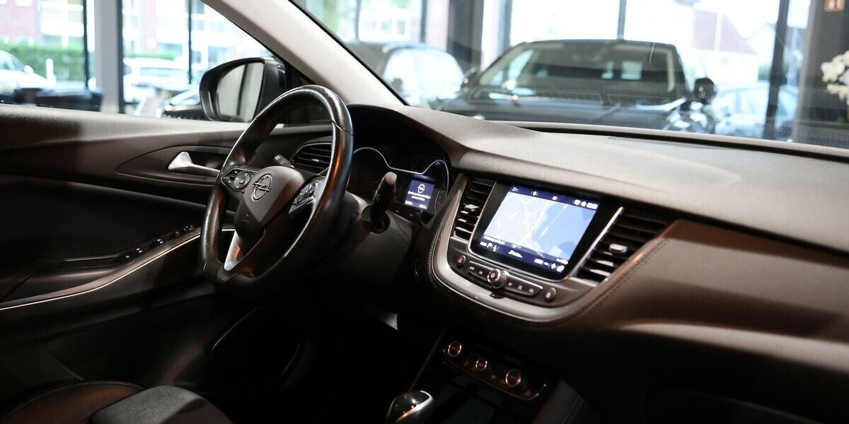 Opel Grandland 2.0 D ULTIMATE LED, LEDER+MEMORY+LUFT 129.000 km 15.777 &euro; Hamm 59077