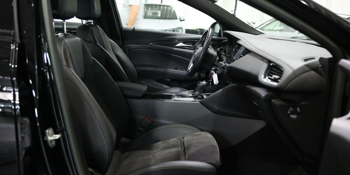 Opel Insignia LIMO 2.0 D BUSINESS GRAND SPORT GS-LINE 68.000 km 21.766 &euro; Hamm 59077