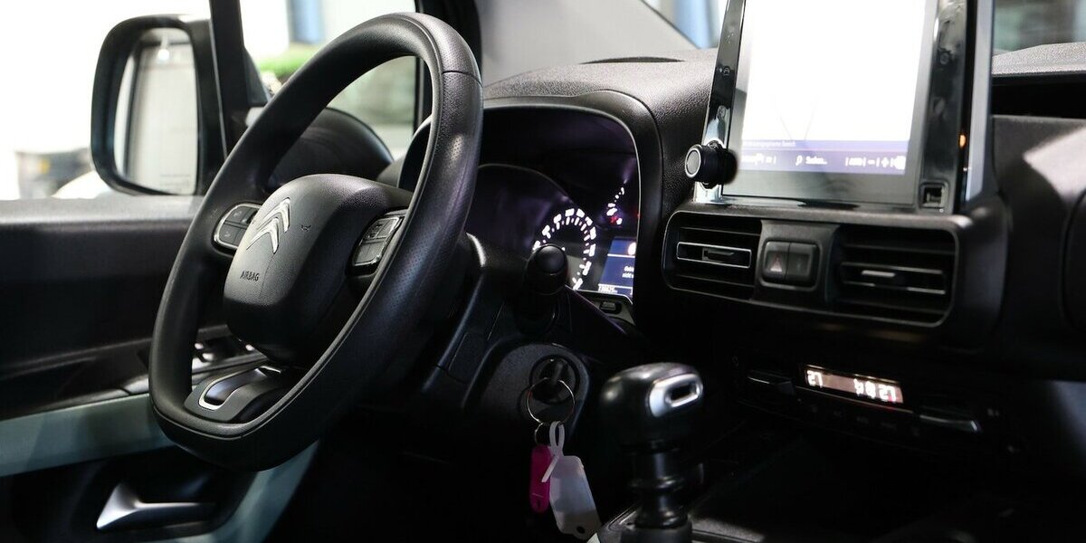 Citroen Berlingo 1.5 BLUE-HDI FEEL XL130 / 7-SITZER / 136.000 km 13.991 &euro; Hamm 59077