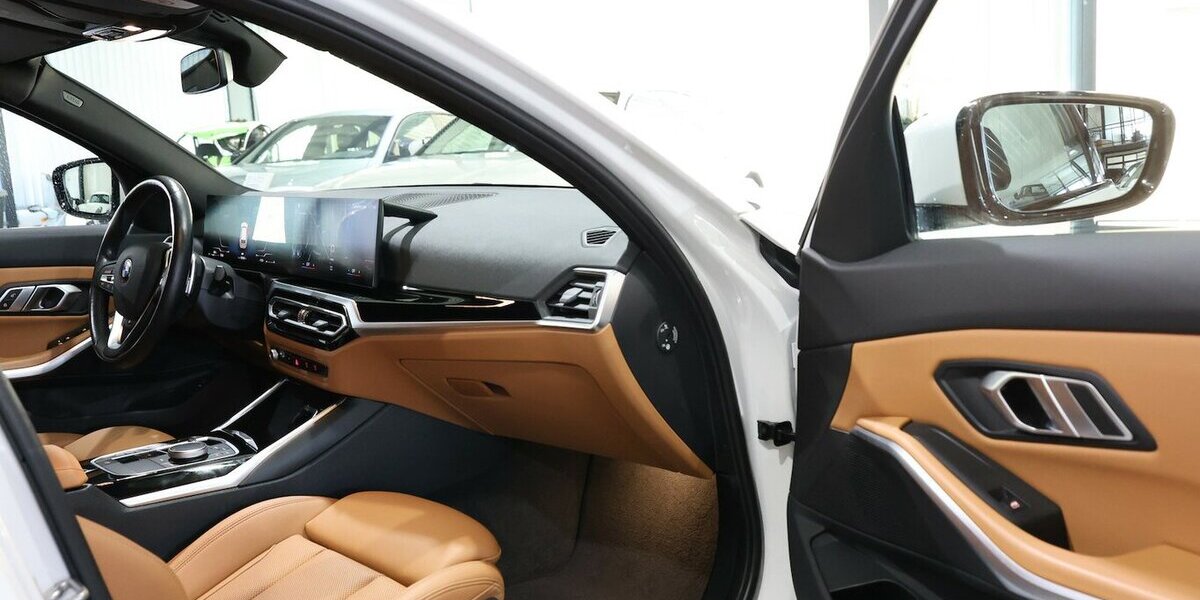 BMW 318d Touring SPORT WHITE & BROWN / CURCED, LED 100.000 km 24.766 &euro; Hamm 59077