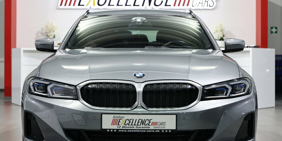 BMW 318d Touring SPORT GREY & RED LEDER,CURVED+HUD 73.000 km 26.222 &euro; Hamm 59077