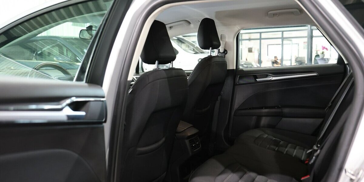 Ford Mondeo Tunier 2.0 EB BUSINESS EDITION / LED / 99.000 km 15.444 &euro; Hamm 59077