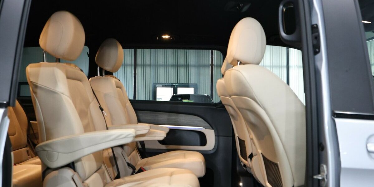 Mercedes-Benz V 300 d LANG AVANTGARDE AMG-LINE NIGHT / LASER 76.000 km 69.991 &euro; Hamm 59077