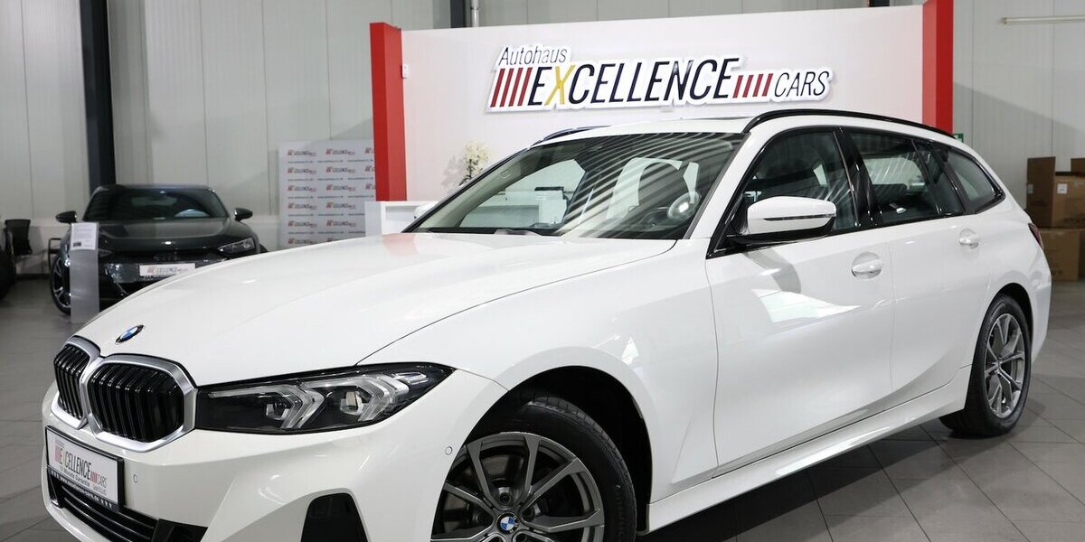 BMW 320d Touring SPORT / CURVED+HEAD-UP / PANORAMA 100.000 km 25.111 &euro; Hamm 59077