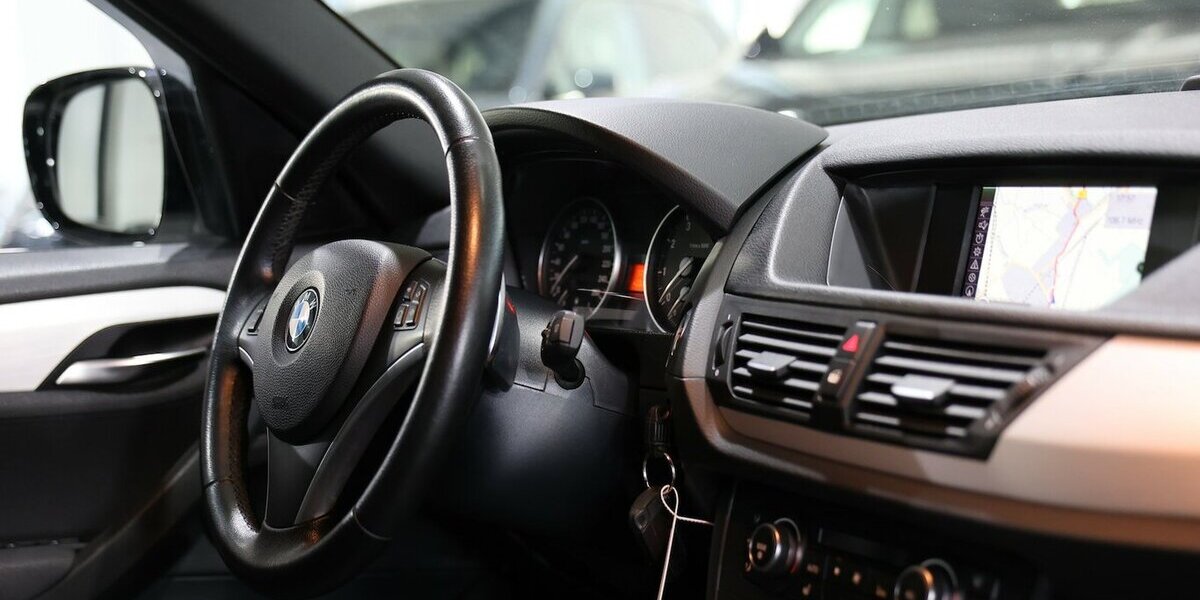 BMW X1 xDrive 25i BUSINESS SPORT SHADOW / PANORAMA / 115.000 km 12.555 &euro; Hamm 59077