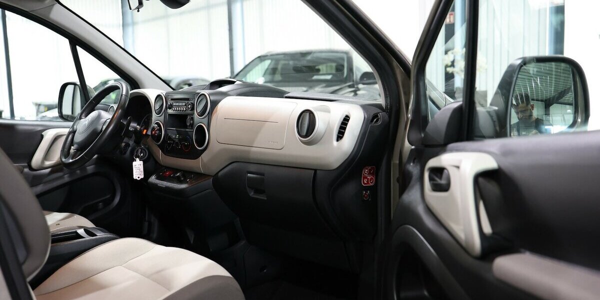 Citroen Berlingo Multispace 1.6 BlueHDI 100 Selection 75.000 km 11.555 &euro; Hamm 59077