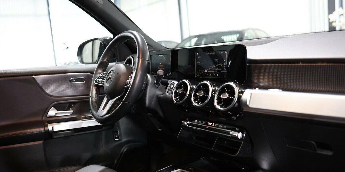 Mercedes-Benz GLB 200 d PROGRESSIVE SPORT / PANORAMA, MATRIX 144.000 km 27.255 &euro; Hamm 59077