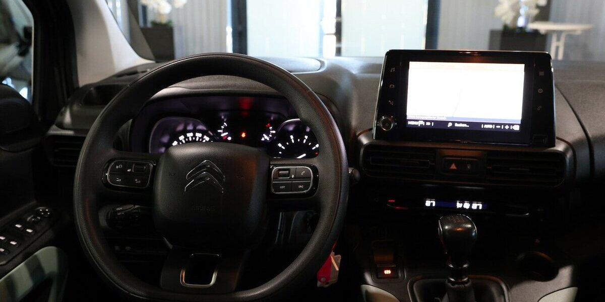 Citroen Berlingo 1.5 BLUE-HDI FEEL XL130 / 7-SITZER / 136.000 km 13.991 &euro; Hamm 59077