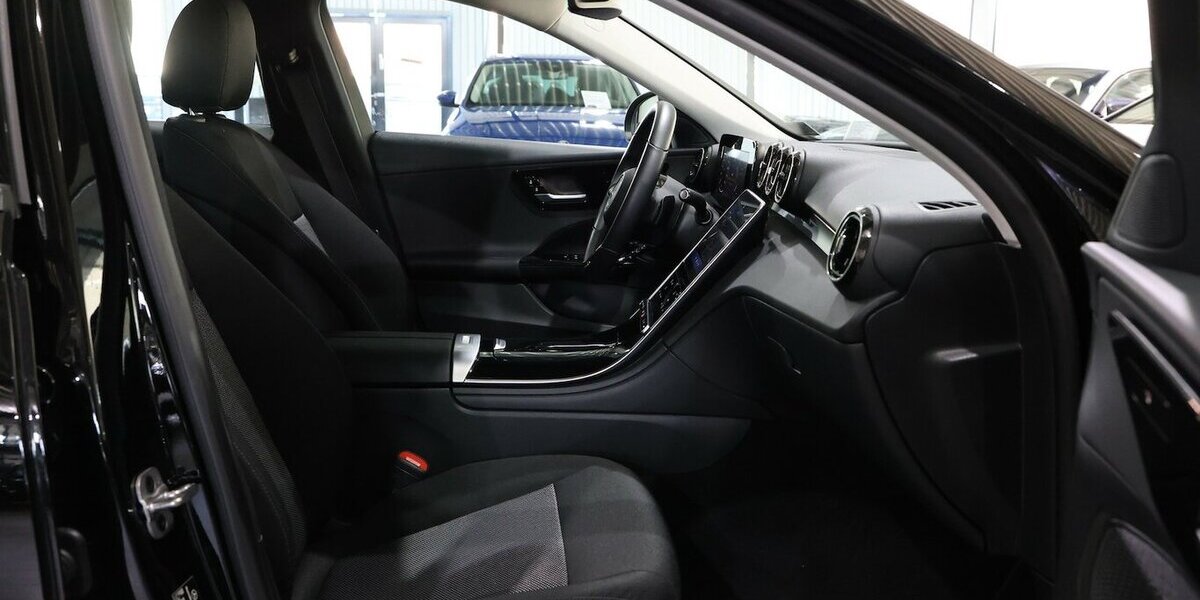 Mercedes-Benz C 220 d T BUSINESS MATRIX-LED, NAVI+KAMERA+APPLE 14.000 km 29.991 &euro; Hamm 59077