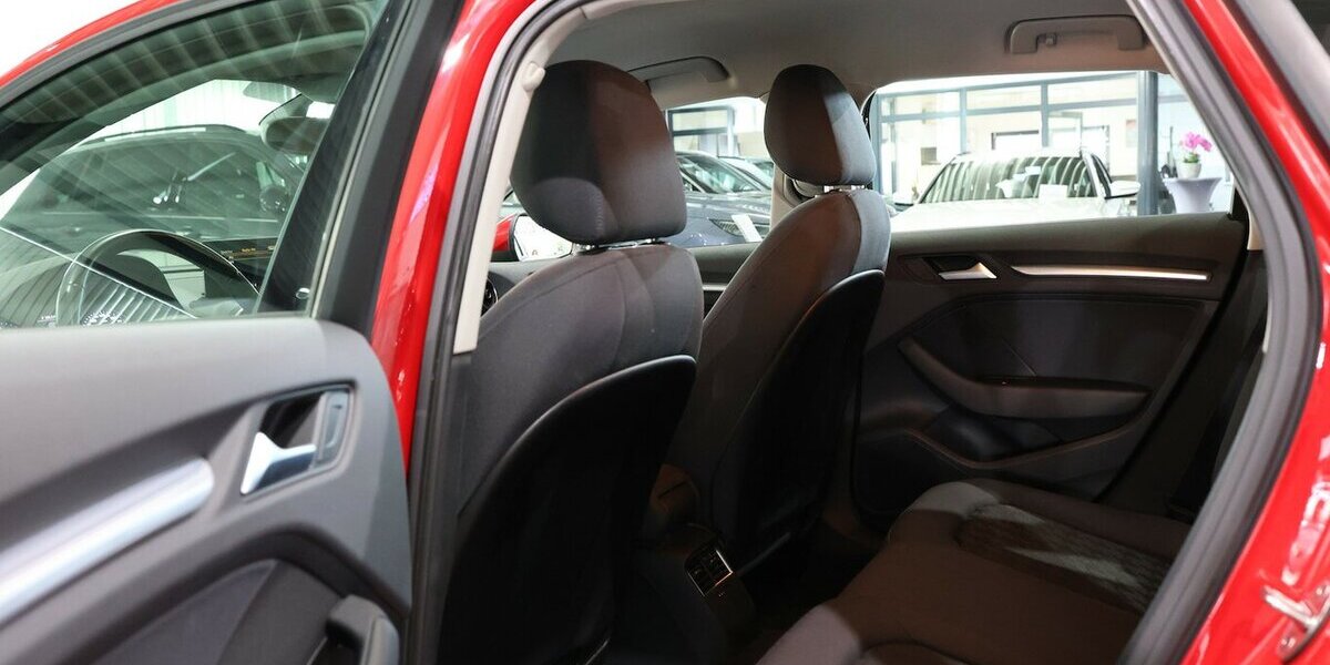 Audi A3 SPORTBACK 2.0 TDI ATTRACTION 1.HAND / XENON 132.000 km 11.855 &euro; Hamm 59077
