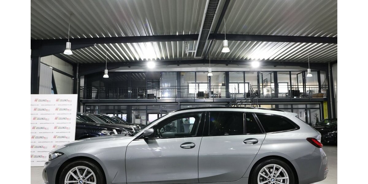 BMW 318d Touring SPORT GREY & RED LEDER,CURVED+HUD 73.000 km 26.222 &euro; Hamm 59077