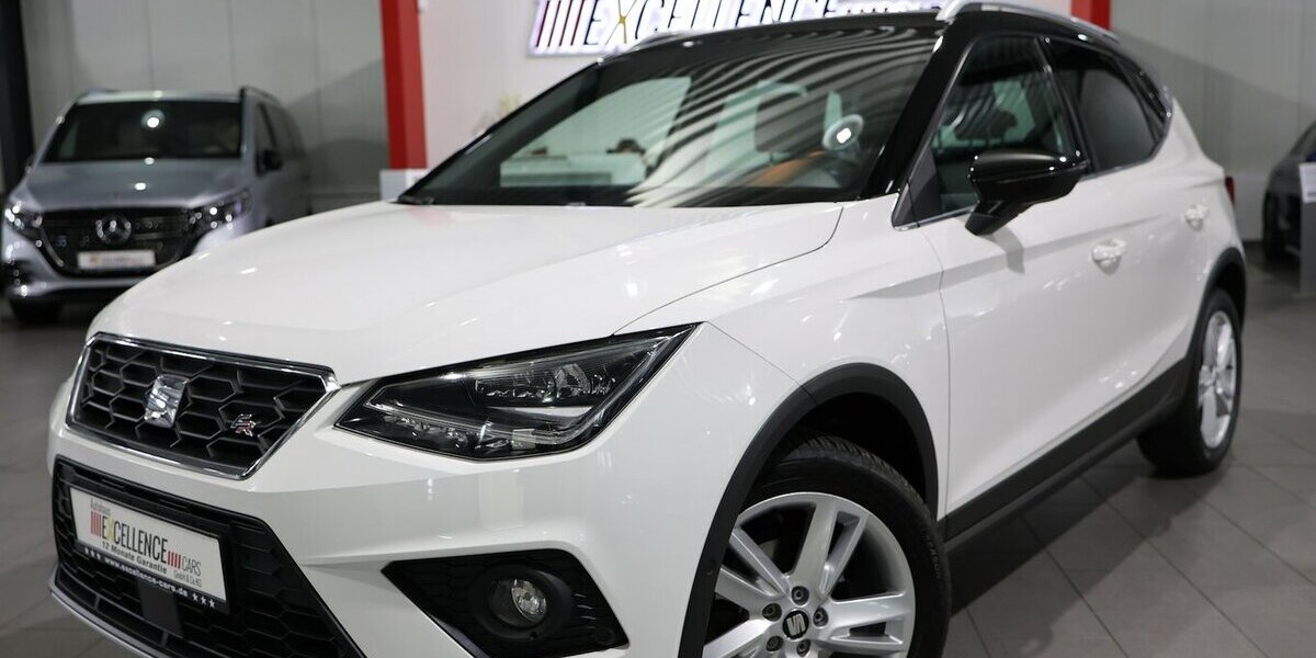 Seat Arona 1.5 TSI XCELLENCE FR-SPORT / WHITE & BLACK 90.000 km 14.345 &euro; Hamm 59077